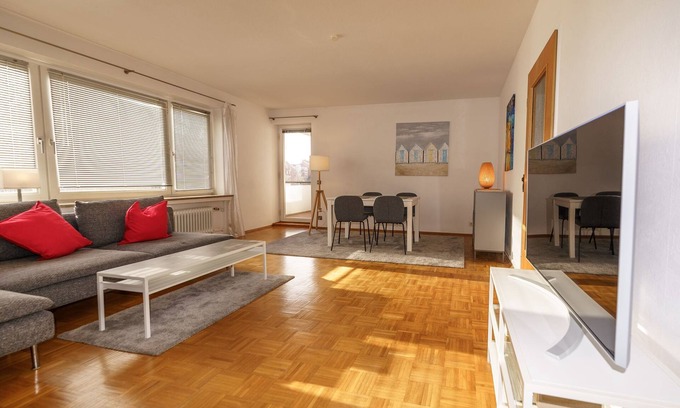 Center Apartment | 199 Fewo Havenbrücke - Apartment 199 Havenbrücke with south-facing balcony and 3 bedrooms
