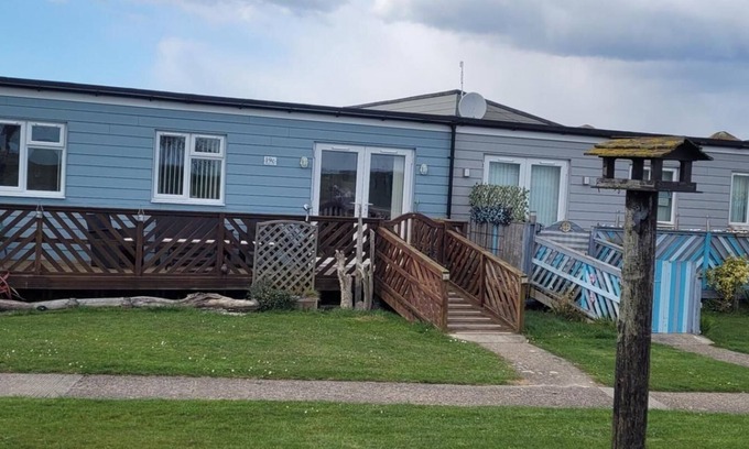 Earnley House | 19C Medmerry Park 2 Bedroom Chalet