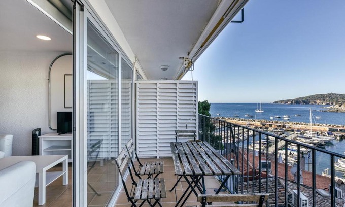 Llafranc Apartment | 1a Linea mar port Llafranch