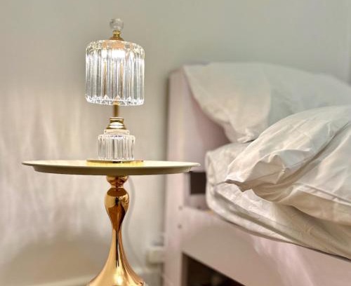 Bankstown House | 1A Modern Vintage Single & King size Rooms