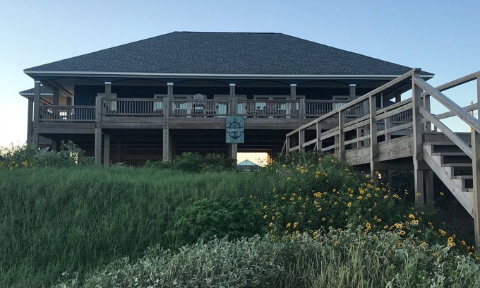 Crystal Beach House | 1AmazingView Beachfront home - Sleeps 26 Crystal Beach 9 yrs of 5-Star Reviews