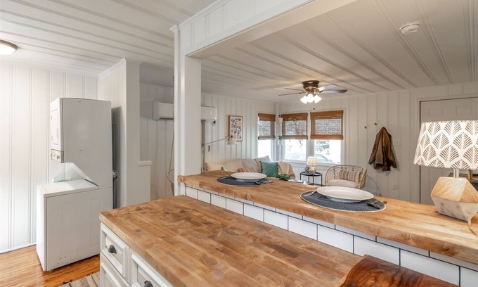 Sans Souci House | 1B/1B Perfect for budget stays | 1 Bed, 1 Bath