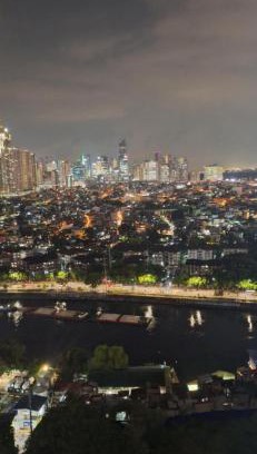 Kapitolyo Apartment | 1Bedroom2603A Sunshine100Tower3 70Inches TV Pool Karaoke