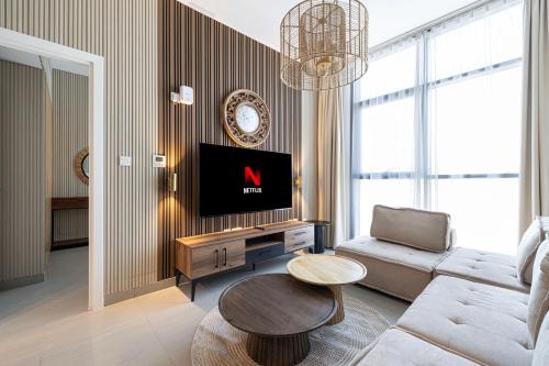 Sharjah Apartment | 1BHK Sharjah Luxury Apartment - Designer Den
