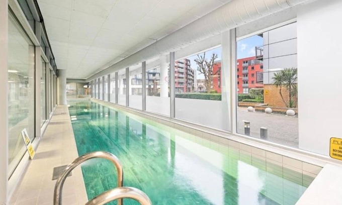Greenwich Apartment | 1BR-4Guests-Pool-Gym-Parking-NearGreenwich