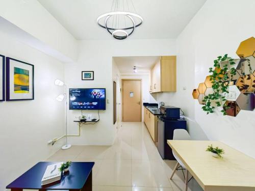 Barangka Ilaya Apartment | 1BR Condotel with Balcony at SM Light Residences #LT06