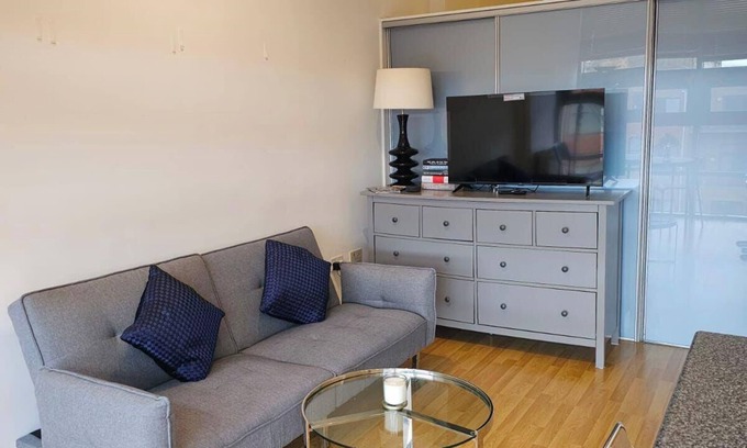 Birmingham City Centre Apartment | π‘ 1BR Flat Nr Childrens Hospital & Uni π Free Parking