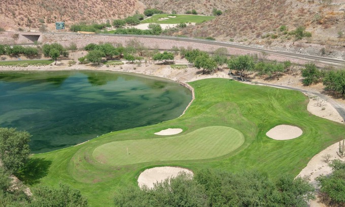 La Paz Apartment | 1BR Golf View & Private Balcony at Vistamar