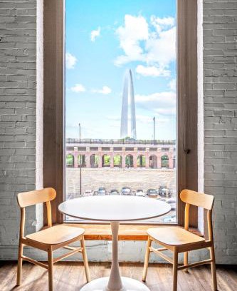 Downtown St. Louis Apartment | 1BR Loft-Parking-Gym-Roof Deck-3H