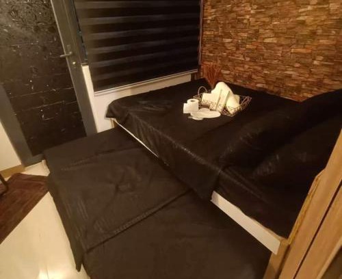 Pio del Pilar Apartment | 1BR Red residences Makati