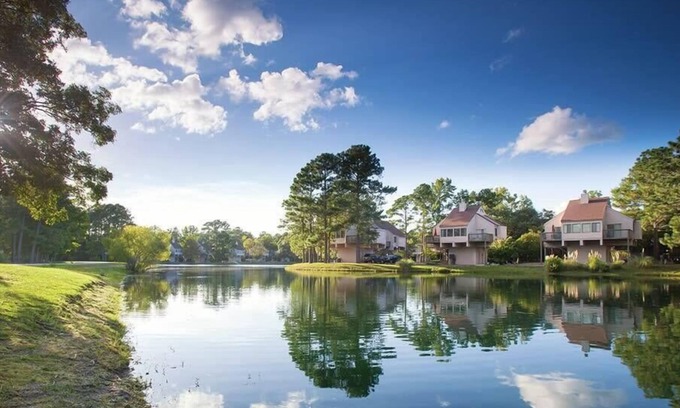 Fairfield Harbour Condo | 1br Tranquil Condo Outdoor Gold & River Fun!