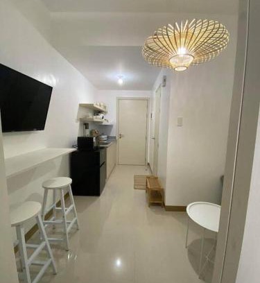 Las Pinas Apartment | 1BR unit in South Residence Las Pinas with Wifi & Netflix