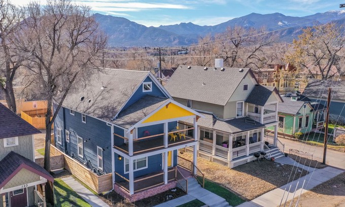 Downtown Colorado Springs Apartment | 1BR♥Lovely Stylish Downtown♥Close To Everything