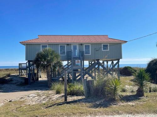 St. George Island House | 1st Ashore-Beachfront-Pet Friendly