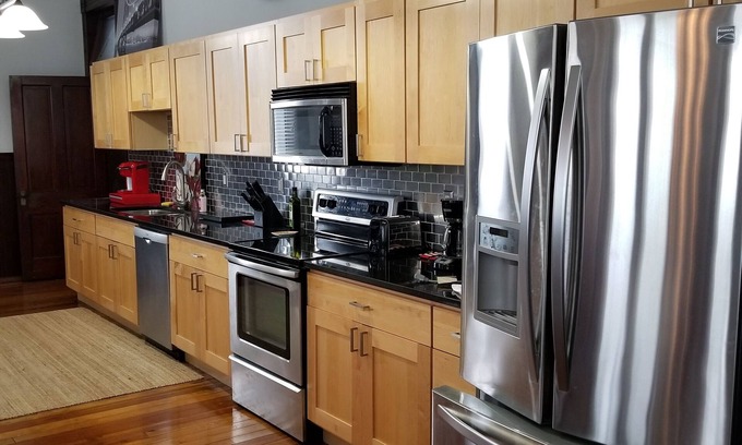 Milan Apartment | 1st Class Sophisticated Loft, @ Historic Milan 1937 Hoosier Basketball Museum