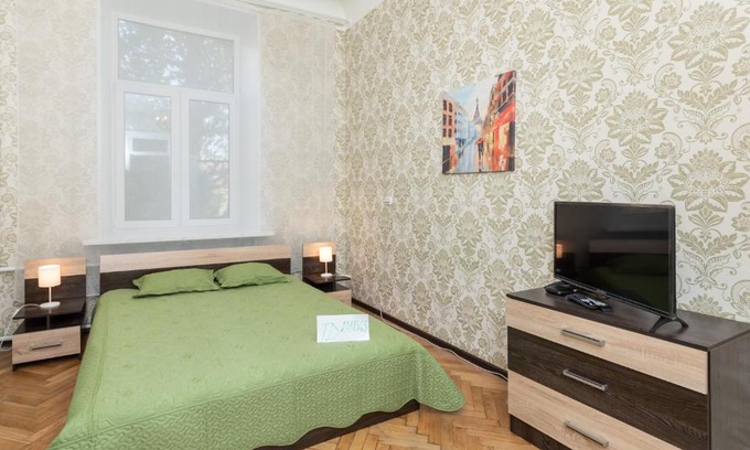Smol'Ninskoe Apartment | 2 комнатная квартира в историческом центре Санкт-Петербурга