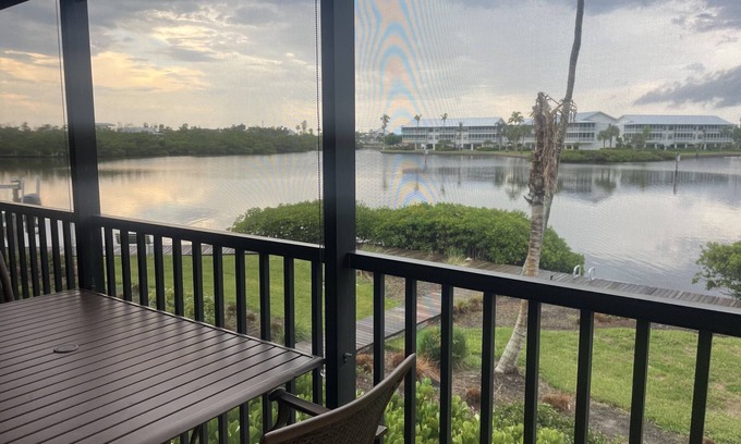 Goodwins Island House | 2/2.5 Waterfront condo with pools and tennis courts