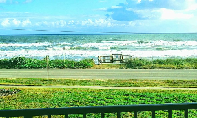 Ormond-by-the-Sea Condo | 2/2 Direct Oceanfront w/Oversized Balcony/WIFI/Pool/Quiet Area