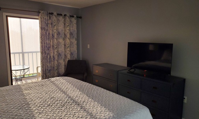 Port Charlotte Condo | 2/2 Spacious Unit