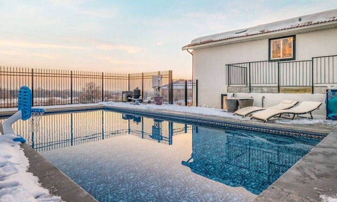 Layton Villa | #2, 30% off Rental Car, Pool Spa Gym, 0 Fees, Crib