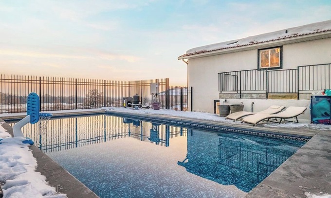Layton Villa | 2, 30 off Rental Car, Pool Spa Gym, 0 Fees, Crib