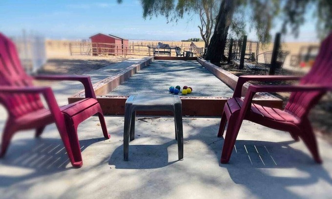 Madera House | 2 Acres with Solar Heated Pool, Heated Spa, Basketball, Ping Pong, Bocce, BBQ