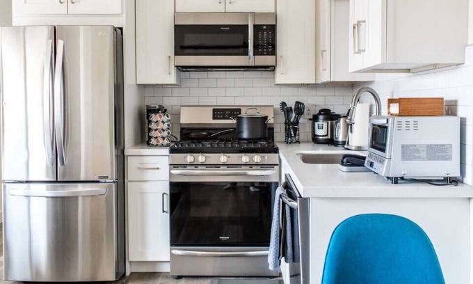 El Segundo Apartment | 2 BD Apt - Close to Beach, Great Coffee + Food