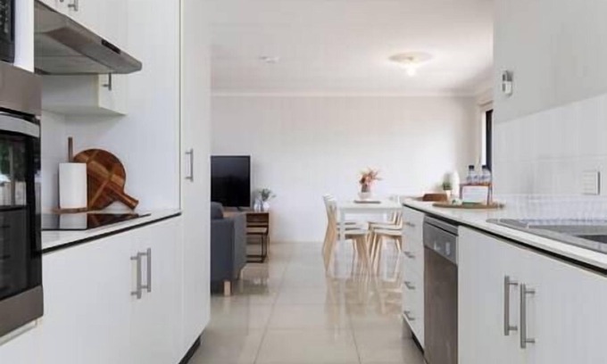 Acacia Ridge Apartment | 2 Bdr Apt! Aircon! Parking! GST Credits! 6BS2