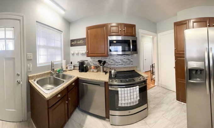 Greenwood House | 2 Bed, 1 Bath home Near Hospital & Hospice Ideal for Medical or Family Visits!