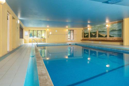 Chillington House | 2 Bed Apartment with Shared Pool