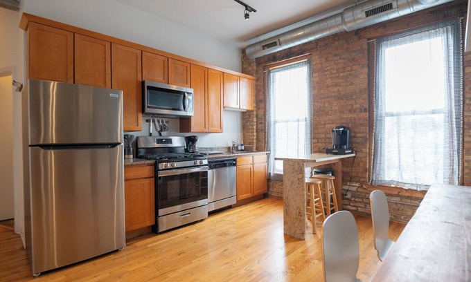 Palmer Square Apartment | 2 Bed Apt in Heart of Logan !