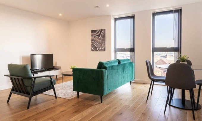 The Westside Apartment | 2 Bed Birmingham Apartment in Modern Development