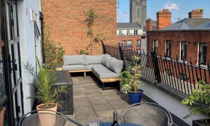 The Liberties Apartment | 2 Bed City Centre Penthouse with Cathedral Views