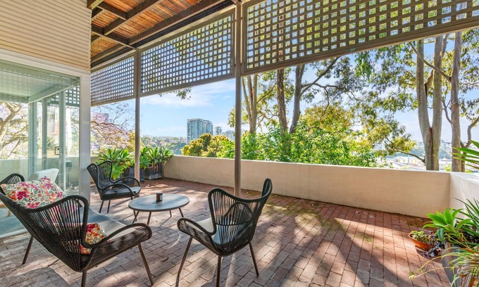 McMahons Point Apartment | 2-Bed Harbourside Home with Views in Fab Location