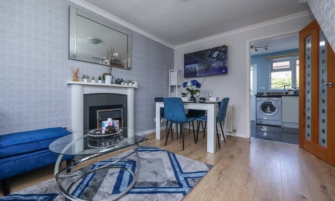 Clifton House | 2 bed house, Barton Green, Clifton, Nottingham