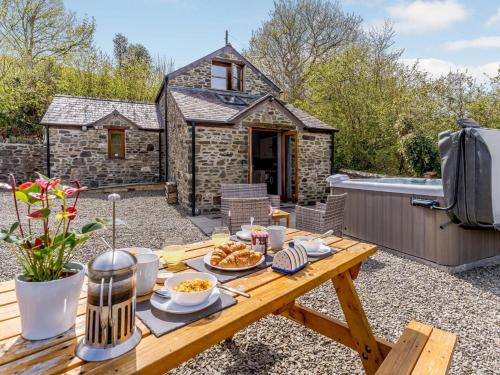 Aberaeron House | 2 Bed in Aberaeron 45333