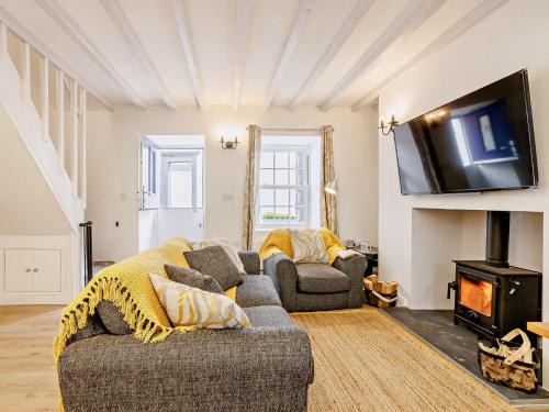 Aberdovey House | 2 Bed in Aberdovey 91962