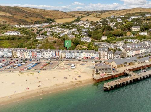 Aberdovey Apartment | 2 Bed in Aberdovey DY044