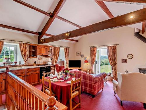 Wigton House | 2 Bed in Bassenthwaite 96088