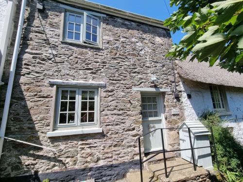 Chillington House | 2 Bed in Beesands 56702