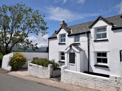 Llanrwst House | 2 Bed in Betws-y-Coed 78601