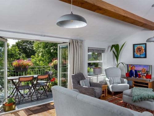 Brecon House | 2 Bed in Brecon Town BN140