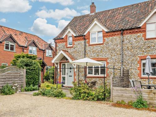 Holt House | 2 Bed in Holt 72898