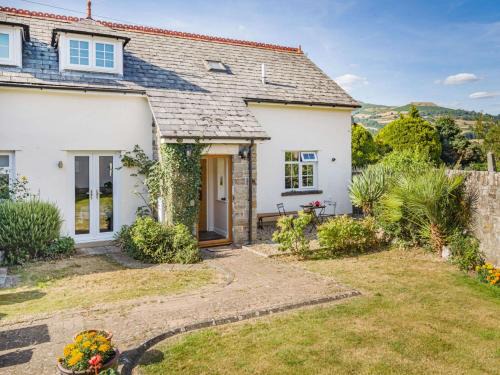 Llangattock House | 2 Bed in Llangattock BN228