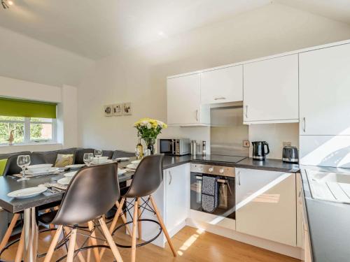 Louth House | 2 Bed in Louth 86797