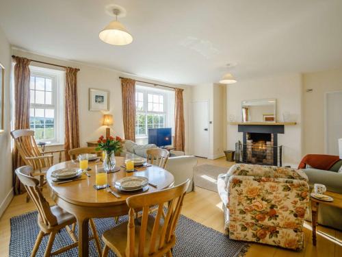 Cornhill on Tweed House | 2 Bed in Mindrum 85422