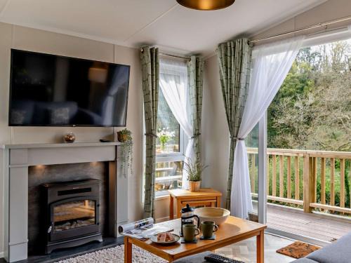 Newport House | 2 Bed in Newport 94717