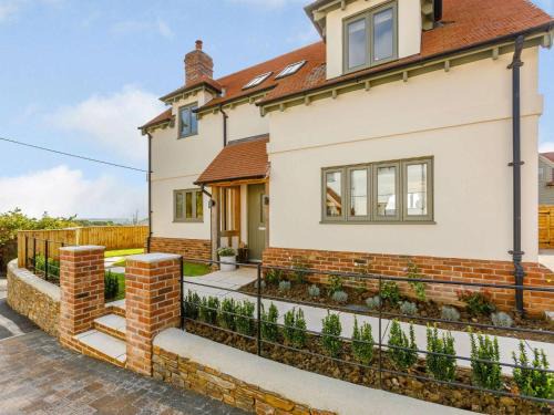 Newton Tracey House | 2 Bed in Newton Tracey 80381