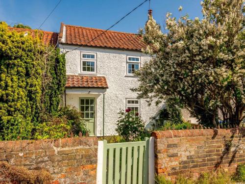Lowestoft House | 2 bed in Oulton 88109