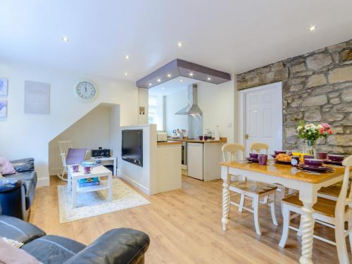 Rothbury Apartment | 2 bed in Rothbury 74812